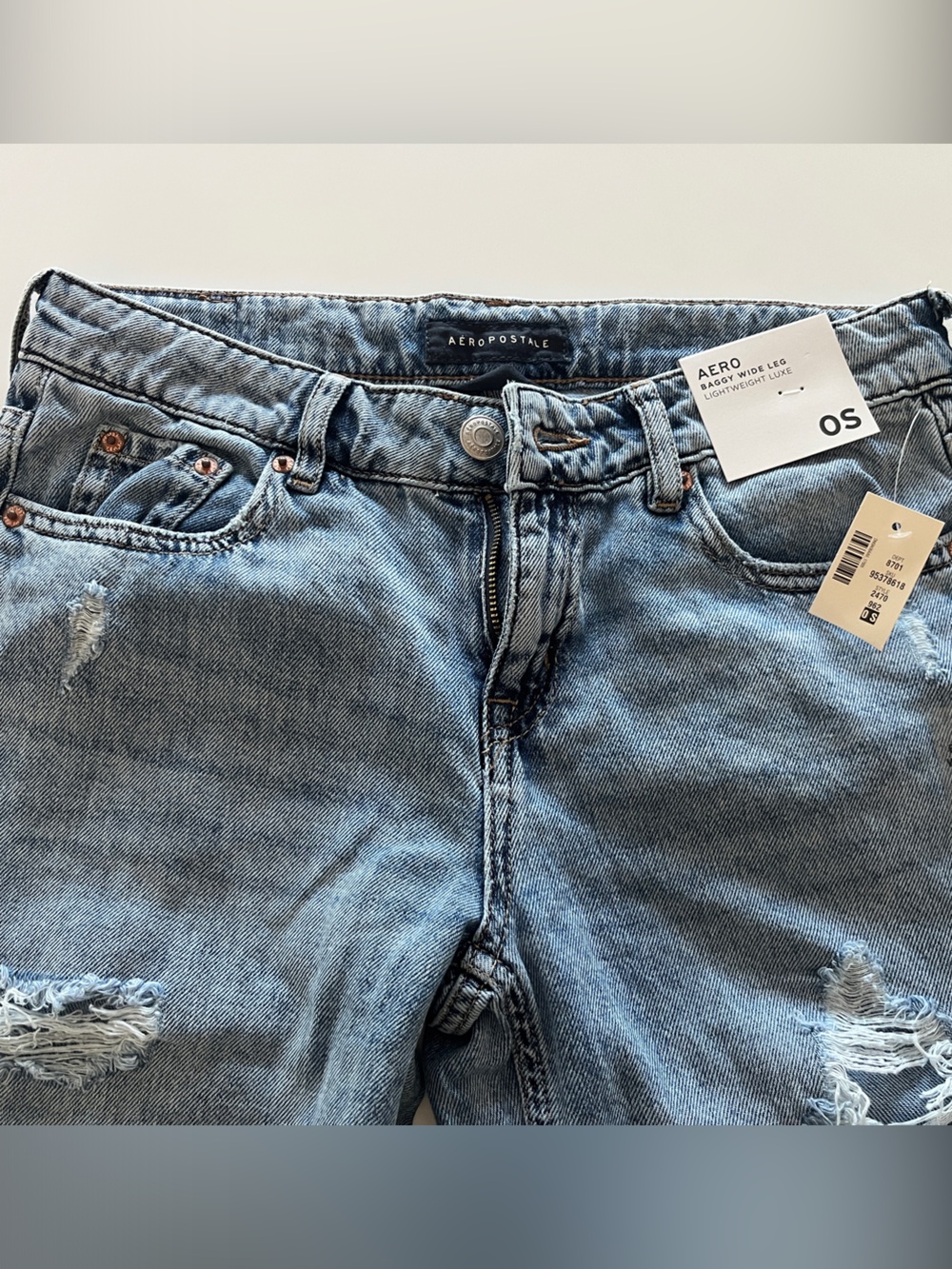 Aeropostale Light Blue Distressed Women’s Jeans